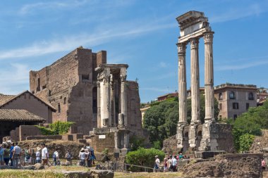 Roma'daki Roma Forumu'nda Dioscuri Tapınağı