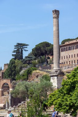 Roma kentindeki Roma Forumu'ndaki antik kalıntıların kalıntıları