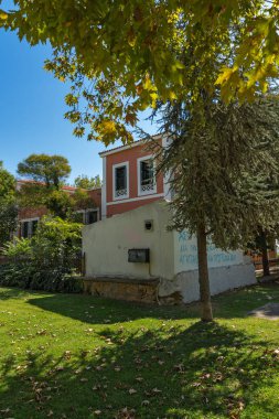 Dedeağaç kasabasında tipik sokak, Yunanistan