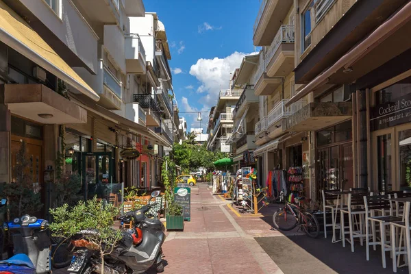 Типова вулиця в місті Александруполіс, Греція — стокове фото