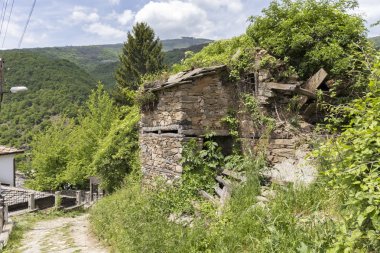 On dokuzuncu yüzyıl evleri ile Kosova Köyü, Bulgaristan