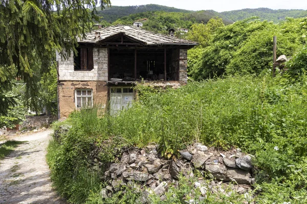 Village of Kosovo with nineteenth century houses, Bulgaria — Stock Photo, Image