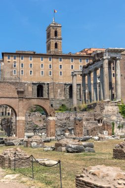 Roma şehrinde Roma Forumu panoramik görünümü