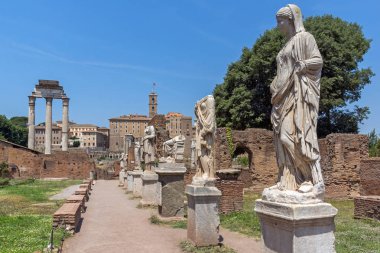 Roma şehrinde Roma Forumu'nda Vestallar Evi