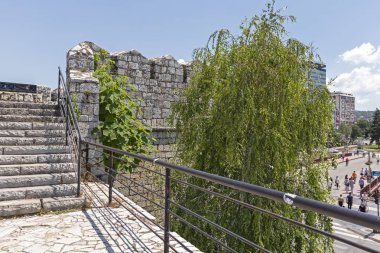 Niş Şehrinde Kale ve Park'ın iç görünümü