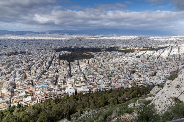 Panorama da cidade de Atenas da colina de Lycabettus, Grécia — Fotografia de Stock