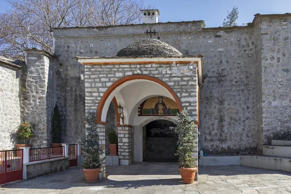 Mittelalterliches heiliges Kloster der heiligen Maria eikosifoinissa, Griechenland — Stockfoto