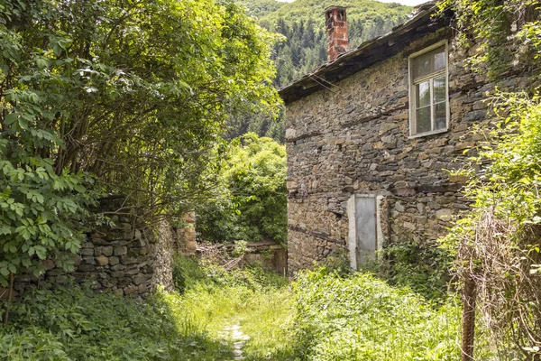 Дома XIX века в деревне Косово, Болгария — стоковое фото