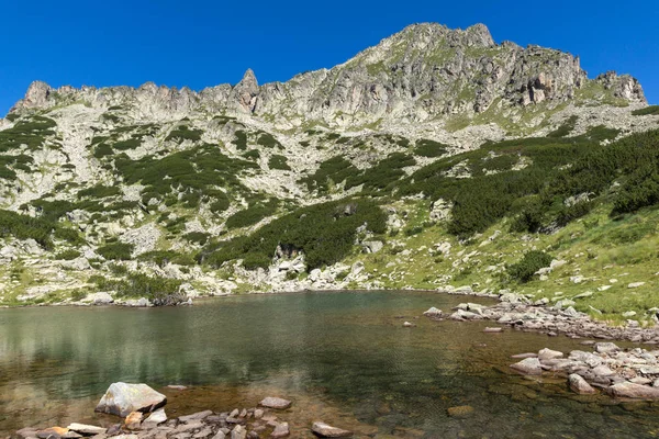 Lacs Samodivski près du pic Dzhangal, Pirin Mountain, Bulgarie — Photo