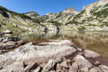 Dzhangal zirvesi yakınlarındaki Samodivski gölleri, Pirin Dağı, Bulgaristan
