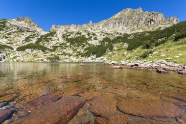 Dzhangal zirvesi yakınlarındaki Samodivski gölleri, Pirin Dağı, Bulgaristan
