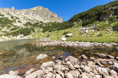 Dzhangal zirvesi yakınlarındaki Samodivski gölleri, Pirin Dağı, Bulgaristan