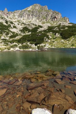 Dzhangal zirvesi yakınlarındaki Samodivski gölleri, Pirin Dağı, Bulgaristan