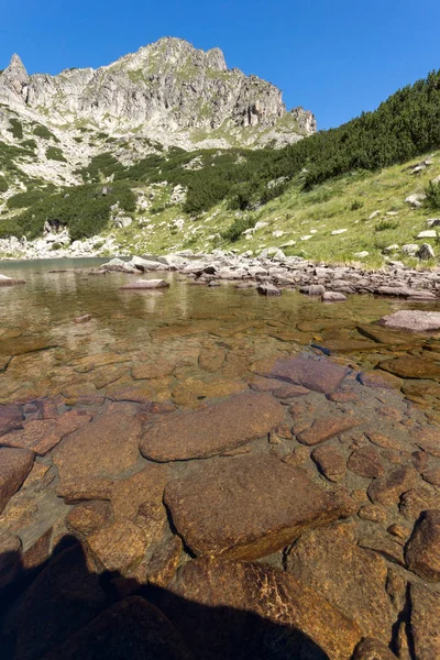 Jeziora samodivski w pobliżu szczytu Dzhangal, Góra Pirin, Bułgaria — Zdjęcie stockowe