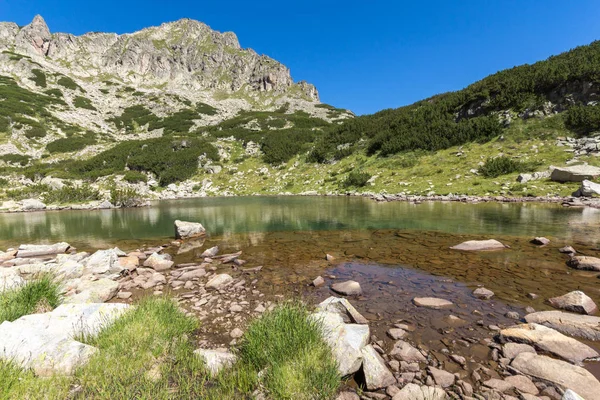 Samodivski jezera poblíž vrcholu Dzhangalu, Pirin Mountain, Bulharsko — Stock fotografie