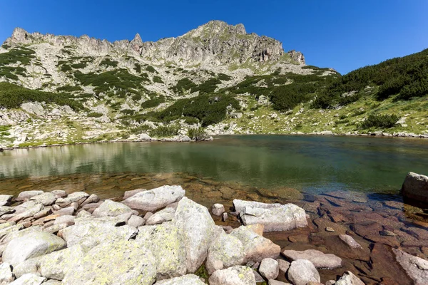 Lacs Samodivski près du pic Dzhangal, Pirin Mountain, Bulgarie — Photo