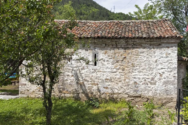 Bâtiments médiévaux dans le monastère de Bachkovo, Bulgarie — Photo