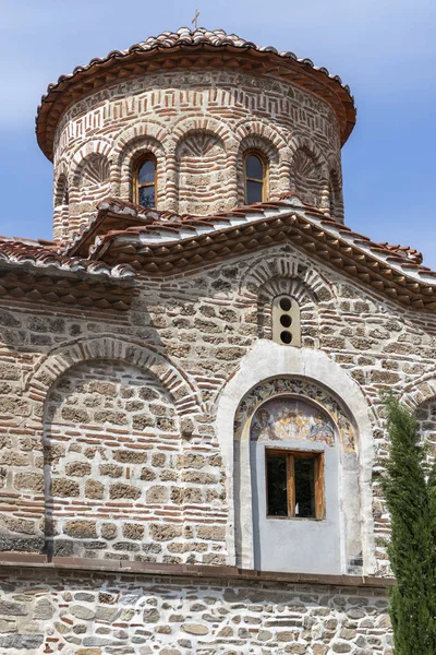 Edificios medievales en el monasterio de Bachkovo, Bulgaria —  Fotos de Stock