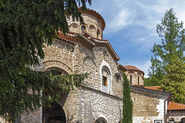 Mittelalterliche Gebäude im Bachkovo-Kloster, Bulgarien — Stockfoto