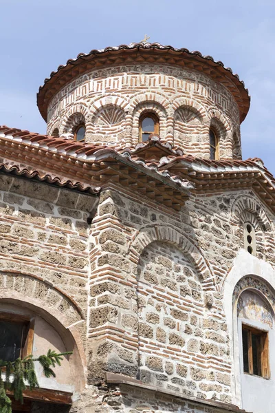 Edificios medievales en el monasterio de Bachkovo, Bulgaria —  Fotos de Stock