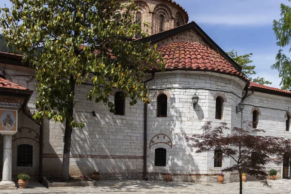 Edificios medievales en el monasterio de Bachkovo, Bulgaria —  Fotos de Stock