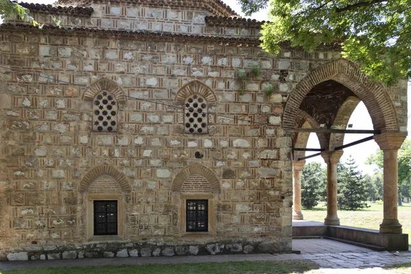 Мечеть Бали-Бег в крепости и парке в городе Ниш, Сербия — стоковое фото