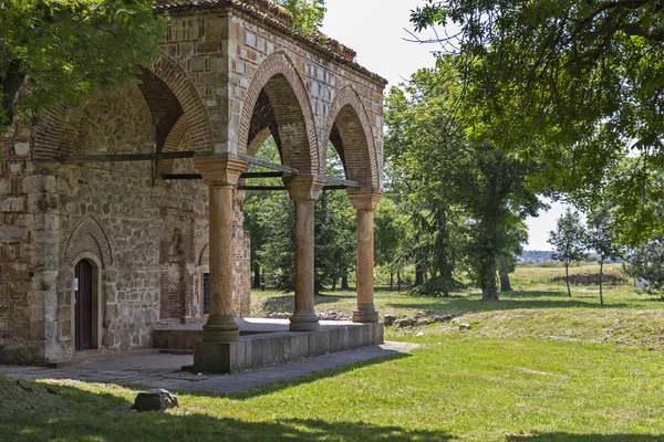 Nis şehri, Sırbistan 'da kale ve parkta Bali-beg Camii — Stok fotoğraf