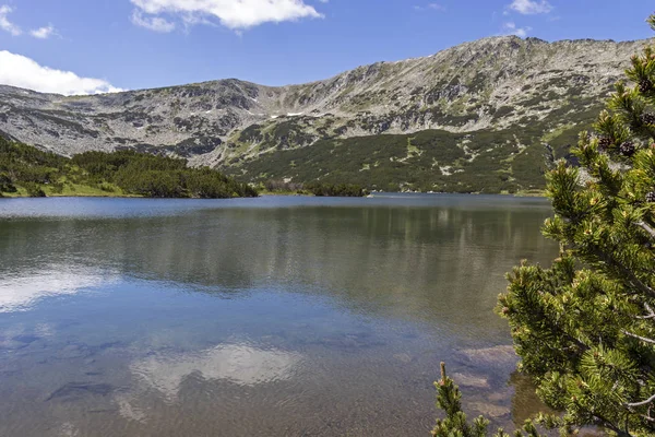 Landskab Med Den Stinkende Smradlivoto Lake Rila Bjerg Bulgarien - Stock-foto
