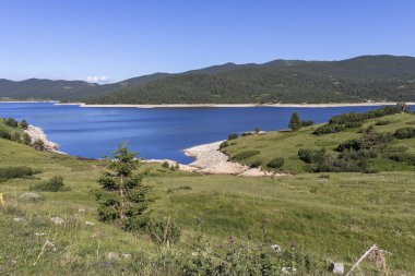 Belmeken Barajı ile peyzaj, Rila dağ, Bulgaristan