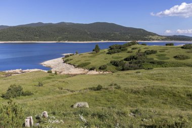Belmeken Barajı ile peyzaj, Rila dağ, Bulgaristan
