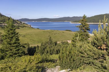 Belmeken Barajı ile peyzaj, Rila dağ, Bulgaristan