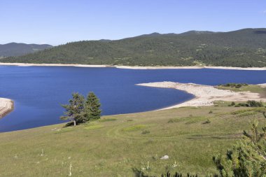 Belmeken Barajı ile peyzaj, Rila dağ, Bulgaristan