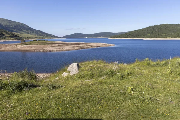 Belmeken Barajı ile peyzaj, Rila dağ, Bulgaristan