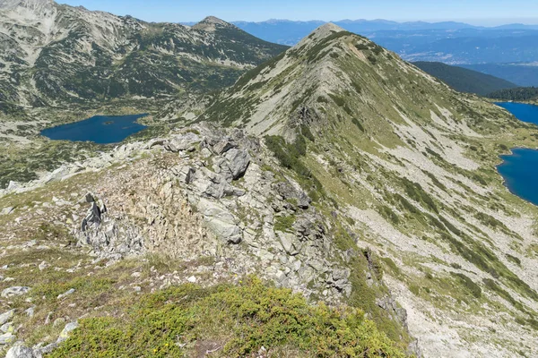 มุมมองจากยอดเขา Dzhano ภูเขา Pirin, บัลแกเรีย — ภาพถ่ายสต็อก