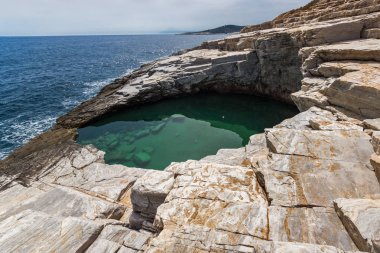 Giola doğal havuzu Thassos Island, Yunanistan 