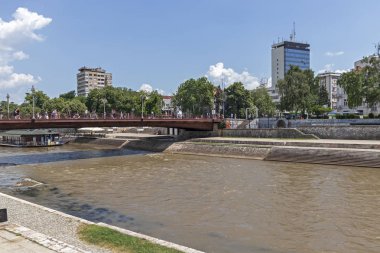 Nis şehri ve Nisava Nehri Panoraması, Sırbistan
