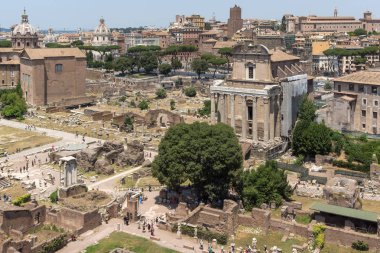 Roma, Italya kentinde Roma Forumu Harabeleri