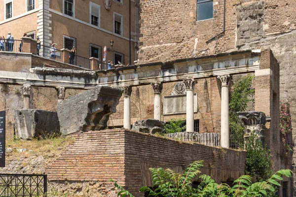 Romanin foorumin rauniot Rooman kaupungissa, Italiassa — kuvapankkivalokuva