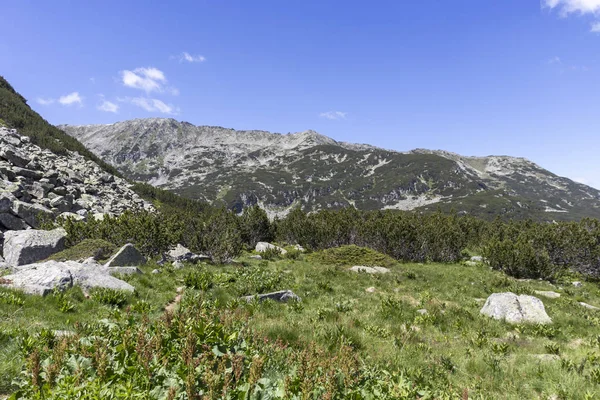 Landscape dekat The Stinky Lake, Rila gunung, Bulgaria — Stok Foto