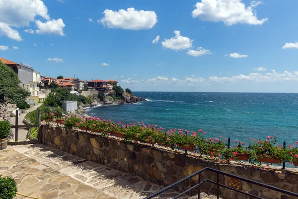 Fortificazioni antiche nel centro storico di Sozopol, Bulgaria — Foto Stock