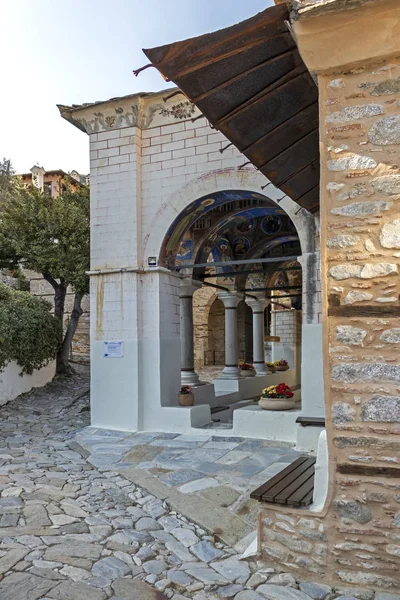 Timiou Prodromou kloster nära staden Serres, Grekland — Stockfoto