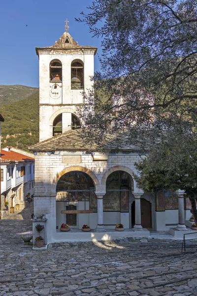 希腊塞雷斯镇附近的蒂米乌·普罗德罗穆修道院 — 图库照片