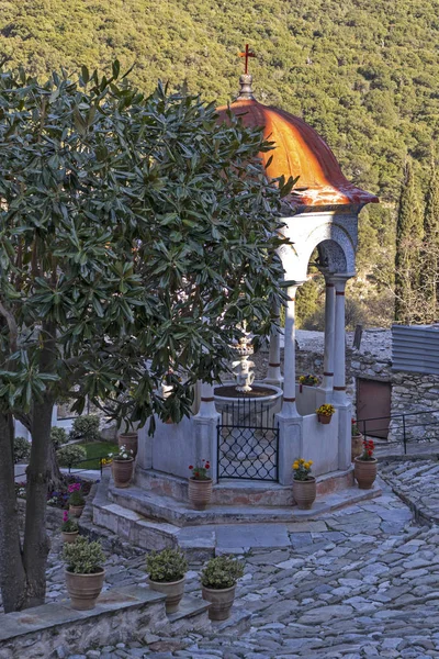 Монастырь Тимиу Продрому недалеко от города Серрес, Греция — стоковое фото