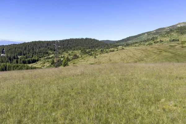 Landschaft vom Wanderweg bis zum Belmeken-Gipfel, Rila-Gebirge — Stockfoto