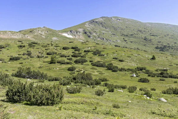 Krajobraz od szlaku turystycznego do Belmeken Peak, Góra Rila — Zdjęcie stockowe
