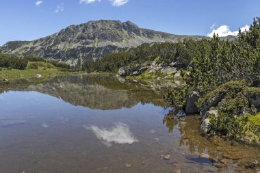 Balık Gölleri yakınlarındaki manzara, Rila dağı, Bulgaristan