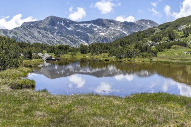 Balık Gölleri yakınlarındaki manzara, Rila dağı, Bulgaristan