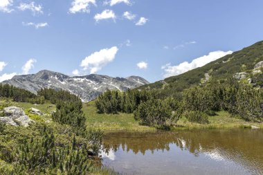 Balık Gölleri yakınlarındaki manzara, Rila dağı, Bulgaristan