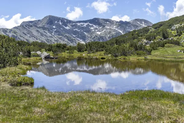 Paesaggio vicino ai laghi di pesce, montagna di Rila, Bulgaria — Foto Stock