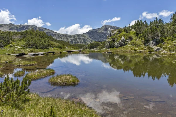 Krajina blízko rybího jezera, rilskou horu, Bulharsko — Stock fotografie